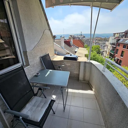 Opera - Classy - Center Of Town - 2 Bedroom Apartment Warna